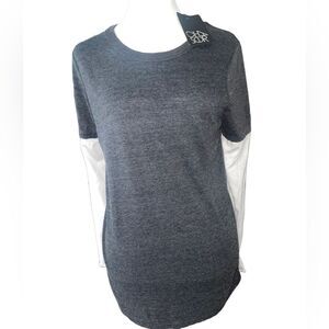 Chaser Top. Size Medium, New    LTOP543